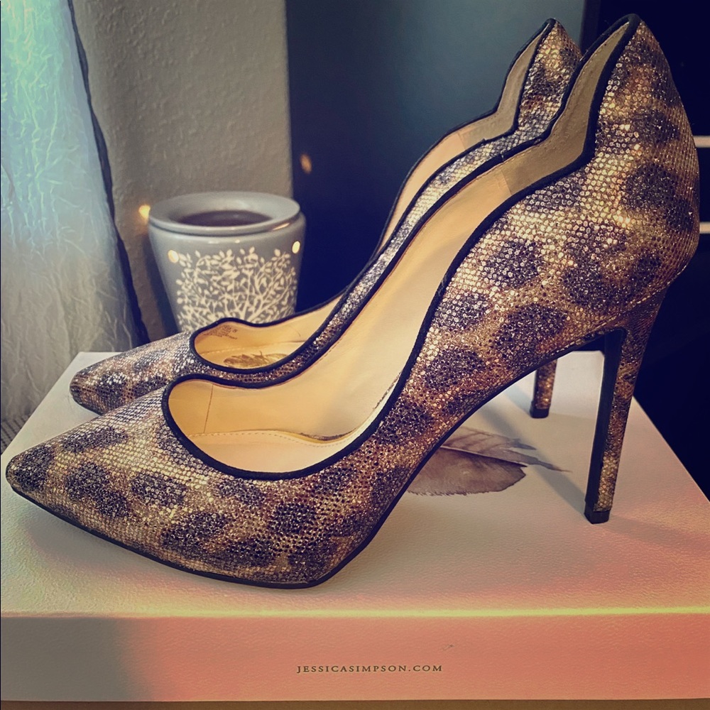 Jessica Simpson Leopard Print heels 👠🐆